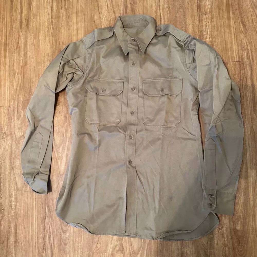 Post WWII Korean Era Khaki Cotton Fatigue
Long Sleeve Field Shirt army military
